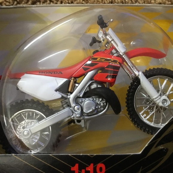 Honda CR 250 R -Special Edition- Maisto 1:18 - Picture 11 of 12